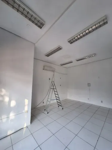 Loja comercial para locação em excelente localização, de fronte a agência Caixa Econômica