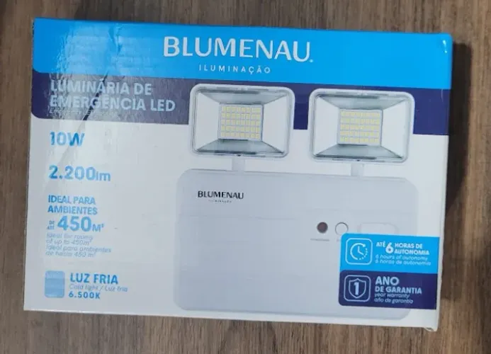 Blumenau Iluminação luminária de emergência 2200 lumens led com bateria recarregável