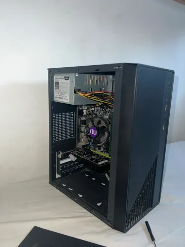 Pc gamer de entrada em perfeito estado
