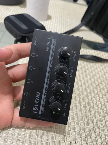 Amplificador de fone de ouvido, nunca usado.