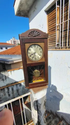 Relógio de Parede Antigo Madeira - Venda no Estado (Para Restaurar ou Decorar)