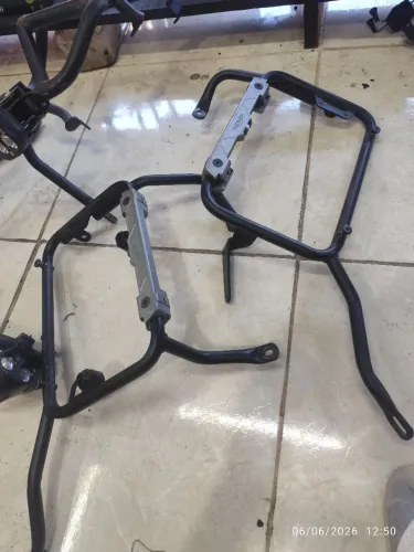 Ferros de proteção Tiger 800