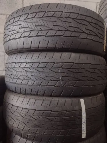 Pneus 215/60/17 continental