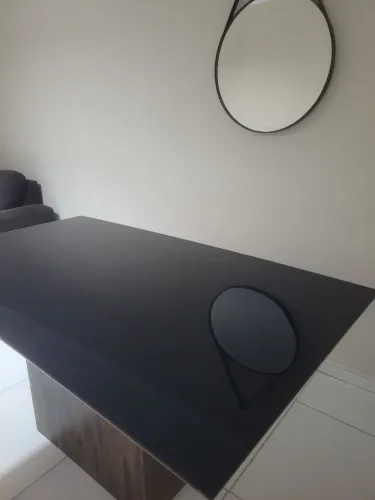 Mesa sem as cadeiras