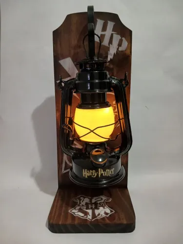 Luminária Arandela Harry Potter com Suporte de Madeira - Artesanal