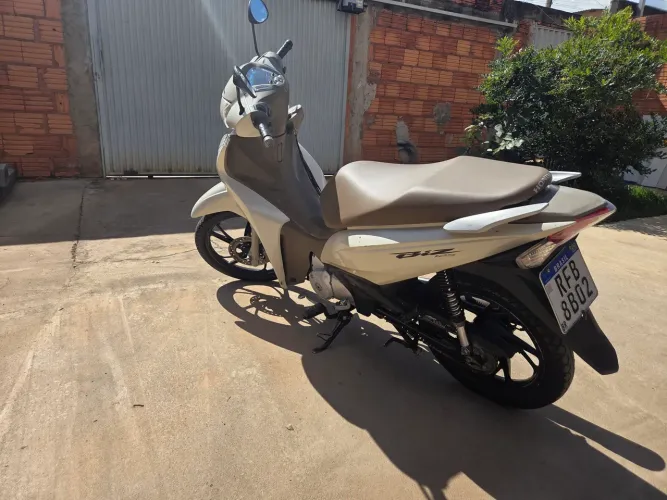 Honda biz, 2020, caramelo