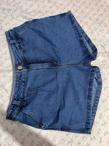 Short jeans n-44 nunca usado R$30,00