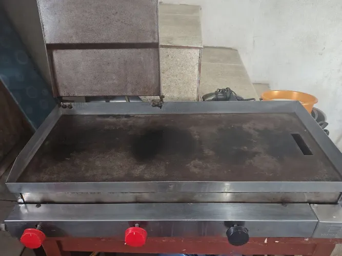 Vendo chapa a gás profissional retirada na compensa