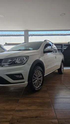 Volkswagen Saveiro Highline 1.6 T. Flex 8V CD 2017