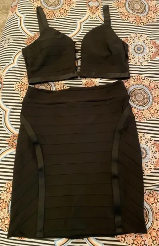 conjunto saia e cropped preto