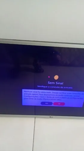 Vendo TV smart 32 400 reais sem nenhum detalhe