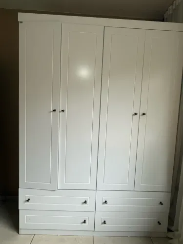 Guarda - roupa 100% MDF