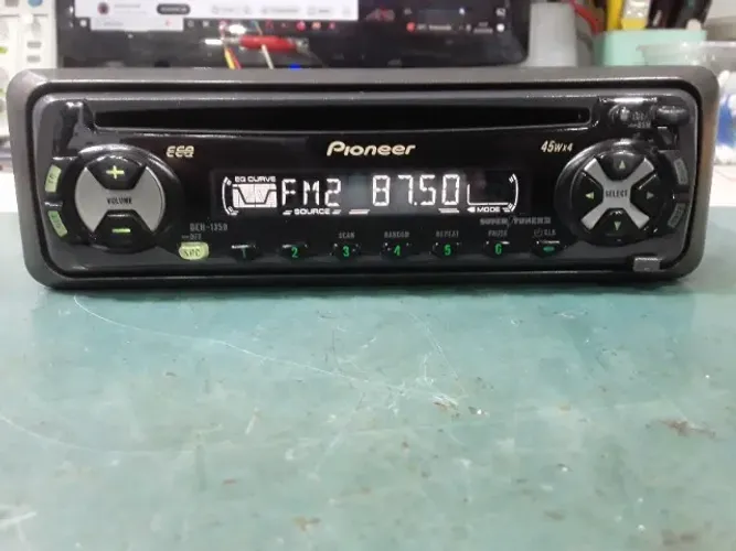 Radio Pioneer DEH-1350 com bluetooth
