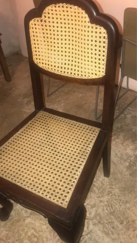 Cadeira antiga madeira maciça 
