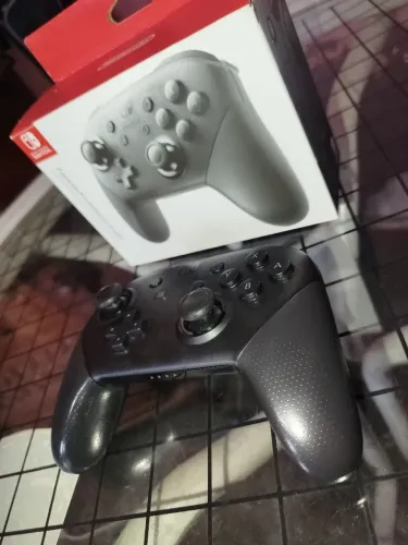 NINTENDO SWITCH PRO CONTROLLER ORIGINAL
