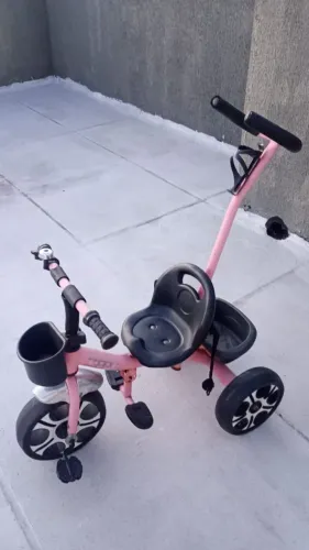 Triciclo infantil