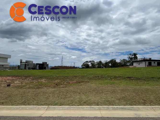 Terreno de 560m² em Condomínio de Luxo na Aldeia da Serra, Santana de Parnaíba-SP: Aprovei