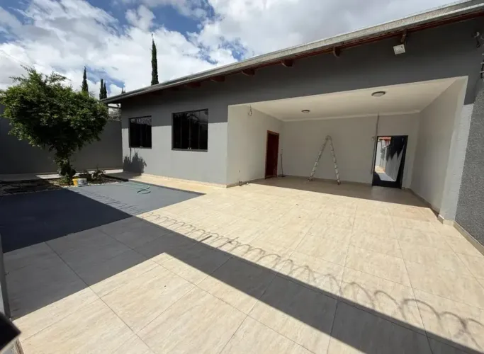 3 suites plenas, área gourmet, 5 vagas de garagem, proximo Av Ipanema