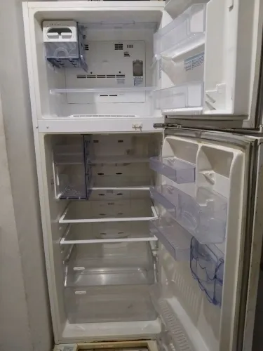 Geladeira Electrolux Dúplex Frost Free DF20 - 430L Usada precisando de gás 