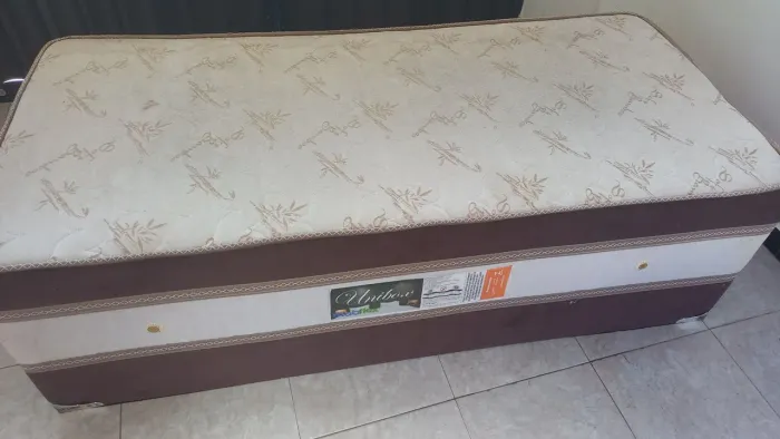 Cama box de solteiro