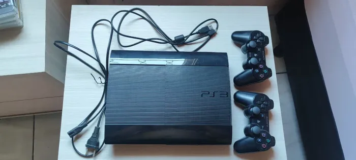 PlayStation 3 - Super Slim