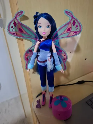 Boneca Winx Club Musa Lovix Witty Toys