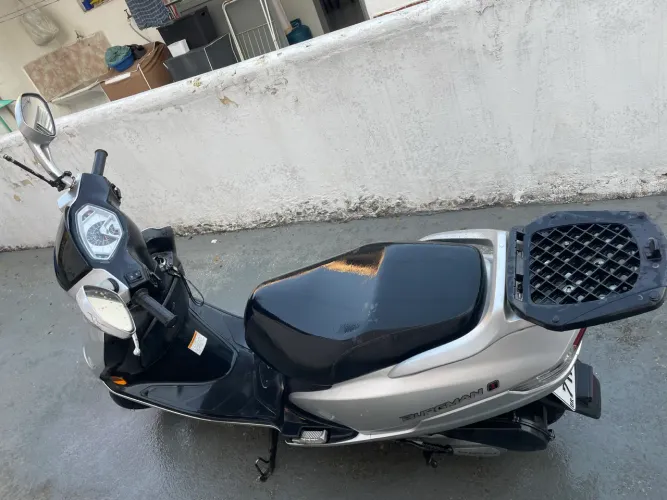 Vende-se burgmam 2013/2014!