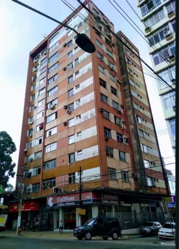 Vendo apartamento em Nazaré, de 1/4, nascente, próximo do museu, Basílica