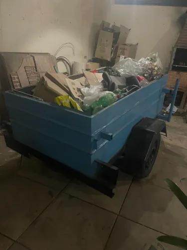 Carrocinha azul 