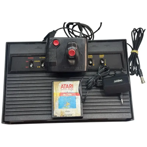 Atari 2600 com 1 jogo 1 controle 1 fonte bivolt cabo RF novo