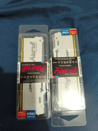 MEMÓRIA RAM 2x32GB KINGSTON FURY BEAST COM RGB DDR5 CL30 6000MTs