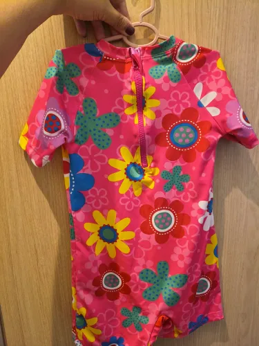 Maiô menina 6 anos SEMI NOVO