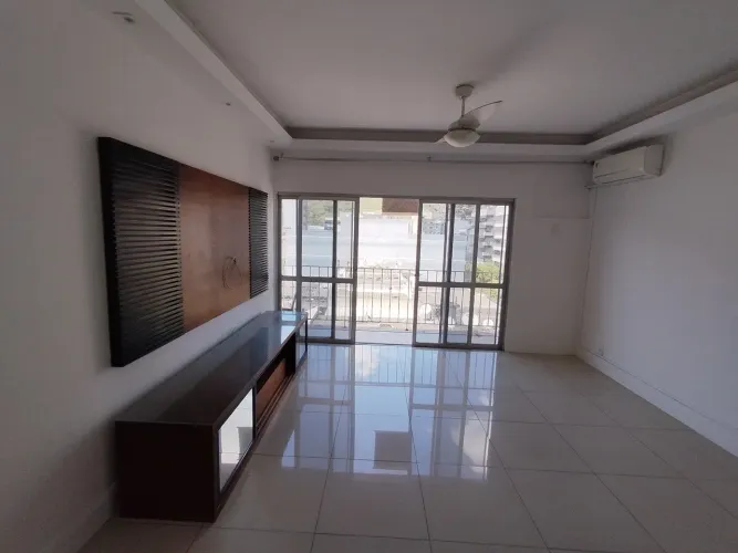 Apartamento à venda na Rua João Alfredo, Tijuca, Rio de Janeiro - RJ