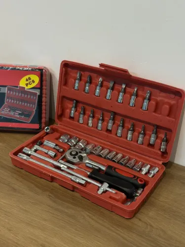 Kit de Ferramentas com Catraca e Soquetes 46 peças
