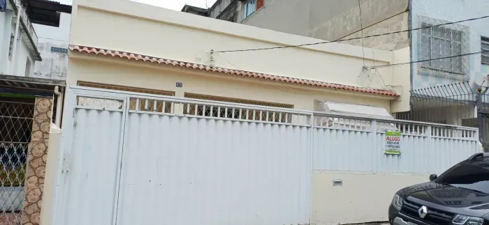 Imóvel para aluguel possui 140 metros quadrados com 3 quartos em Olaria - Rio de Janeiro -