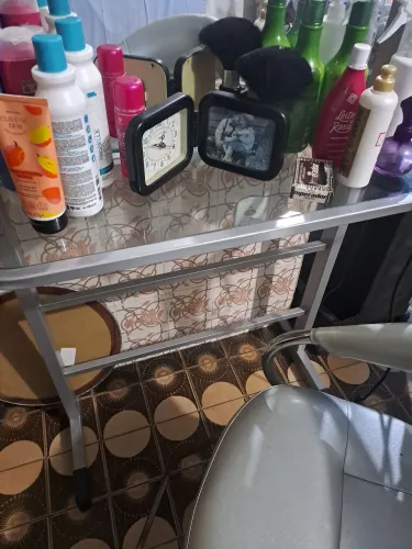 Espelho com cadeira para salão de beleza 