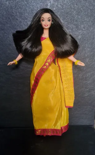 Barbie antiga indiana mattel