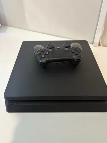 PS4 Slim