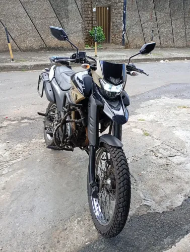 Vendo Lander 250 conservadissima, único dono, nada a fazer