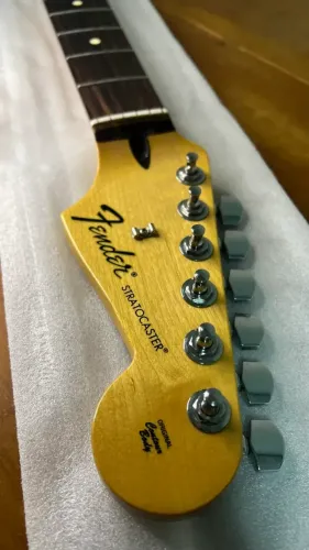 BRAÇO FENDER STRATOCASTER (ORIGINAL/COMPLETO) *ENVIO TODO BRASIL*
