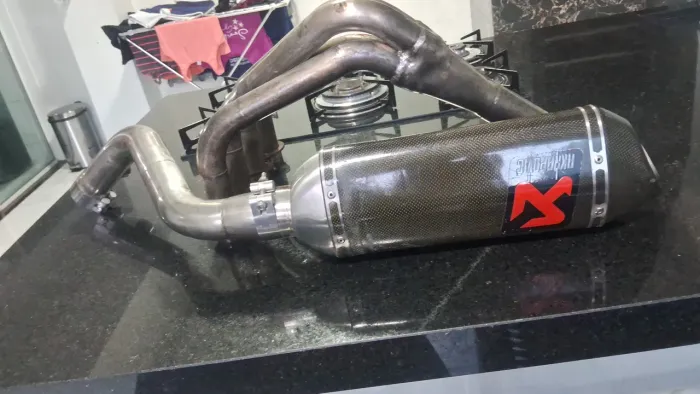 Vendo escamento Akrapovic para Z 1.000
