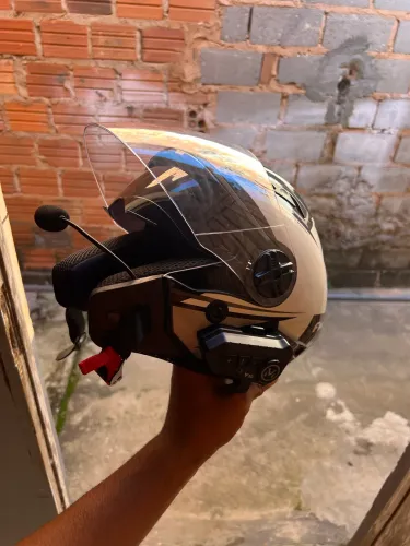 Capacete Fw3 com óculos interno 