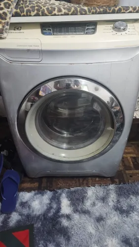 Maquina de lavar eletrolux, ler descrição