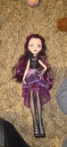 Boneca Raven queen (ever after high) original