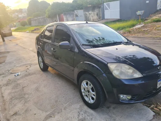 Ford Fiesta Sed. 1.6 8V Flex 4P 2005