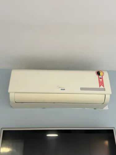 Ar condicionado midea, 7500 btus, para reparo.