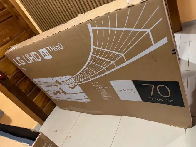 Tv smart 70 polegadas ultra 4k modelo novo com IA