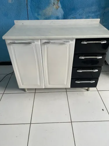 Balcão de aço 2pts 4 gvts 400$ é usado
