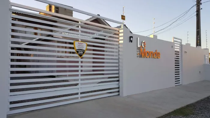 Aluga-se Quarto Individual - Para Homem - Com Garagem - Bairro Dehon - Tubarão SC