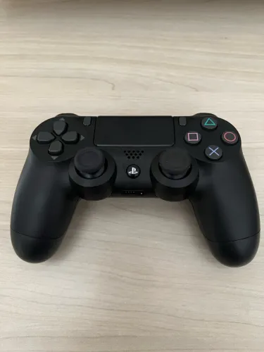 Controle PS 4 DUALSHOCK s/fio (Usado)